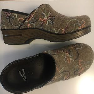 Dansko Clogs size 40